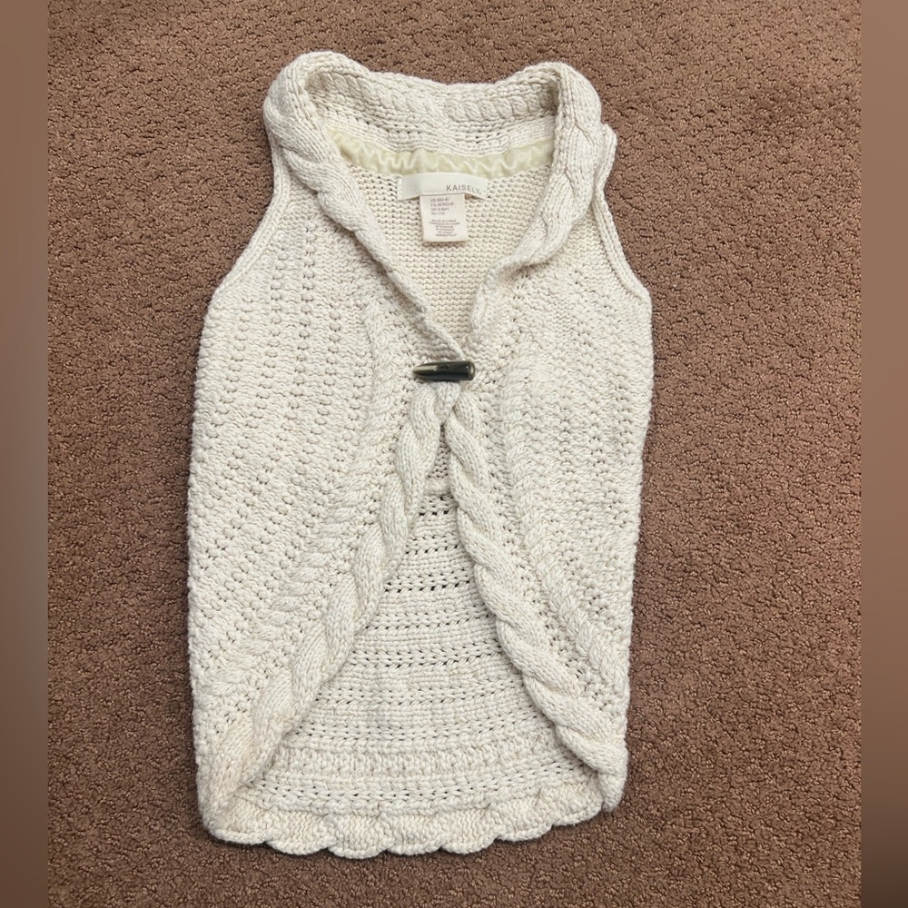Kaisely Girls Sweater Cream Knit Vest Size 5-6 Boho Casual Gold Accents